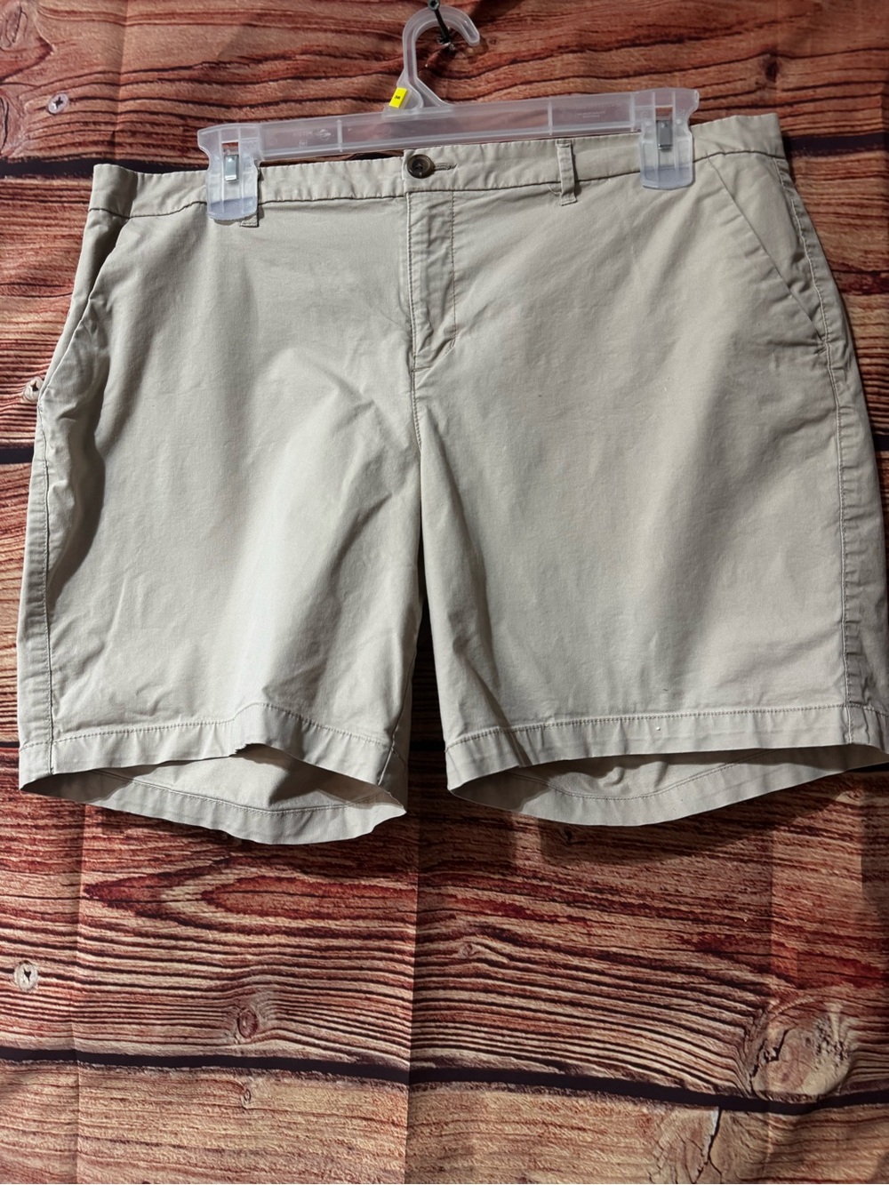 Old Navy High Waist Women's Shorts in Light Khaki sz16